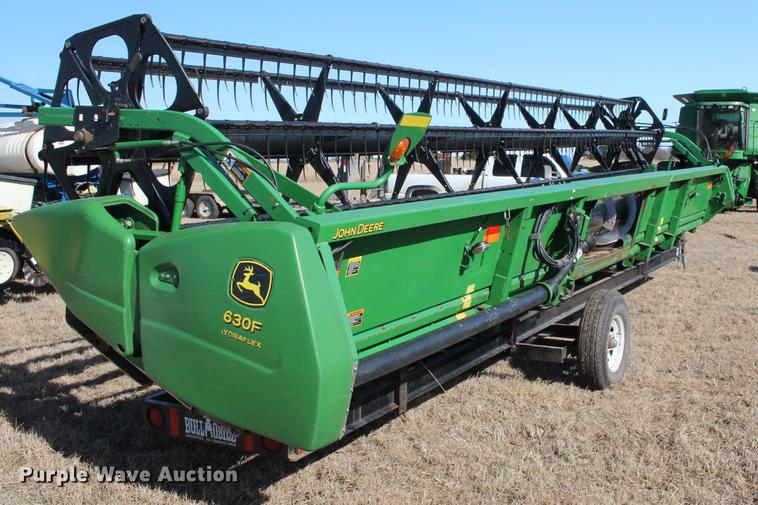 image for item DE8834 2004 John Deere 630F Hydraflex head