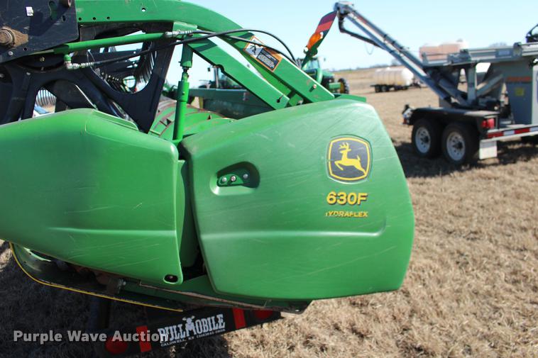 image for item DE8834 2004 John Deere 630F Hydraflex head