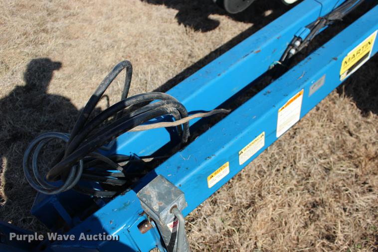 image for item DE8835 Kinze 3200 no-till planter
