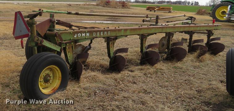 image for item DE8837 John Deere A1450 six bottom plow