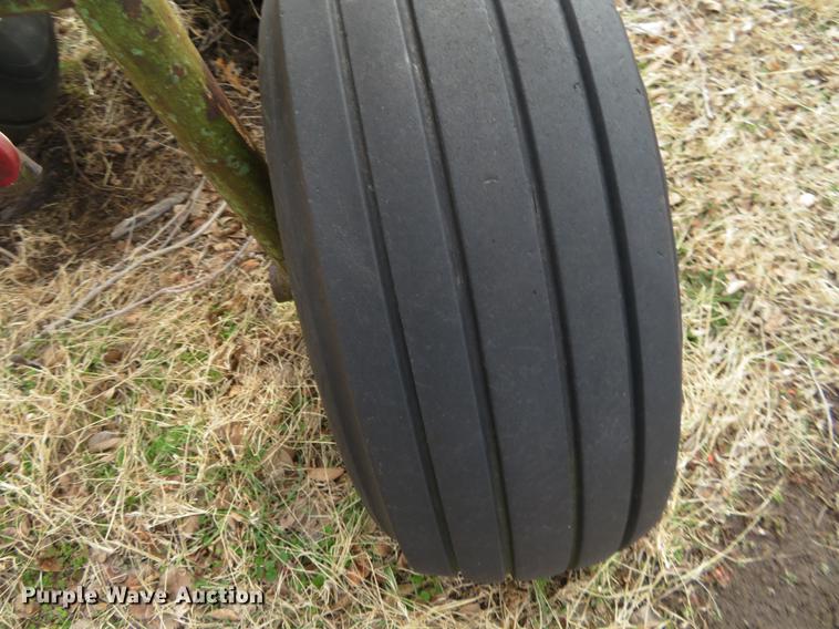 image for item DE8837 John Deere A1450 six bottom plow