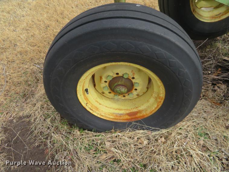 image for item DE8837 John Deere A1450 six bottom plow