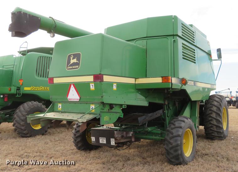 image for item DE8838 1994 John Deere 9500 combine