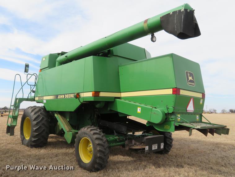 image for item DE8838 1994 John Deere 9500 combine