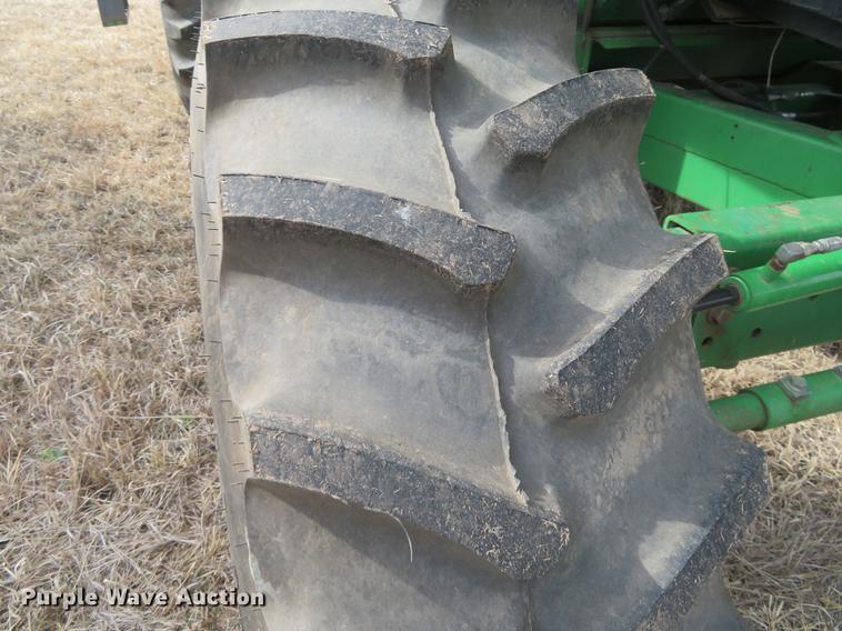 image for item DE8838 1994 John Deere 9500 combine
