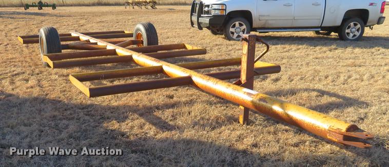 image for item DE8839 Hay bale trailer