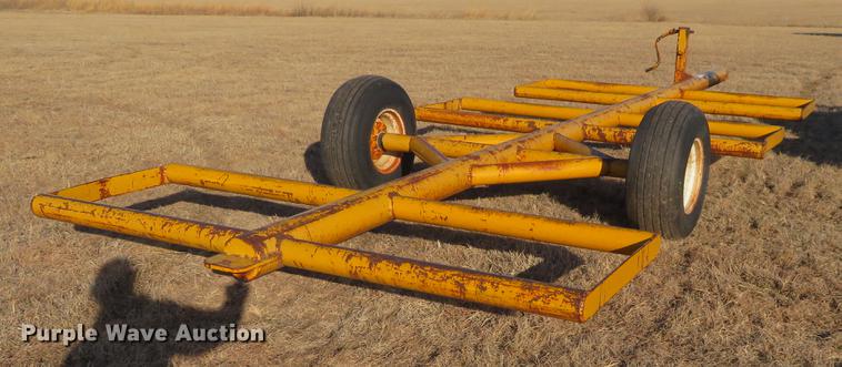 image for item DE8839 Hay bale trailer