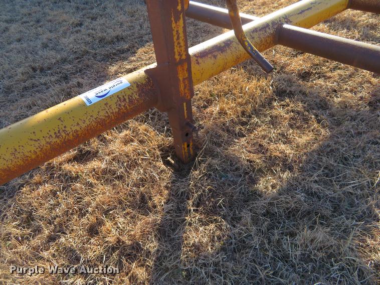 image for item DE8839 Hay bale trailer