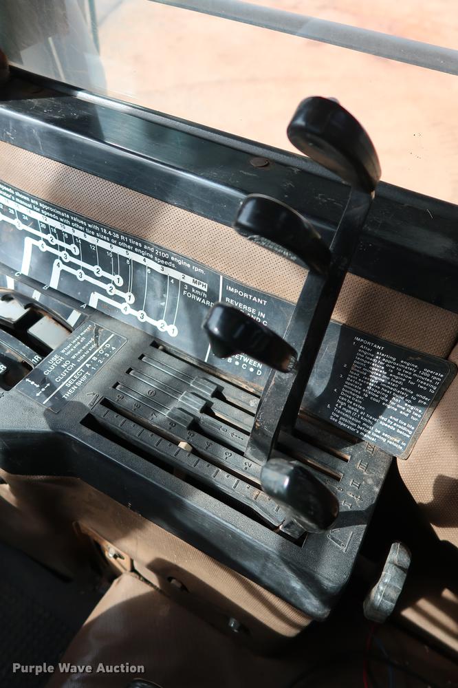 image for item DG3349 1987 John Deere 8650 4WD tractor