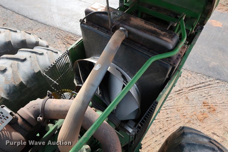 image for item DG3349 1987 John Deere 8650 4WD tractor