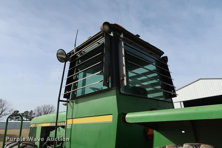 image for item DG3349 1987 John Deere 8650 4WD tractor