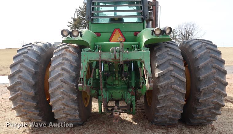 image for item DG3349 1987 John Deere 8650 4WD tractor