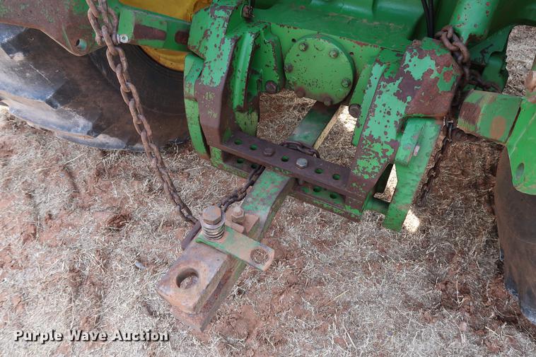 image for item DG3349 1987 John Deere 8650 4WD tractor