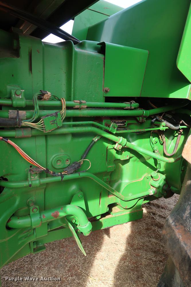 image for item DG3349 1987 John Deere 8650 4WD tractor