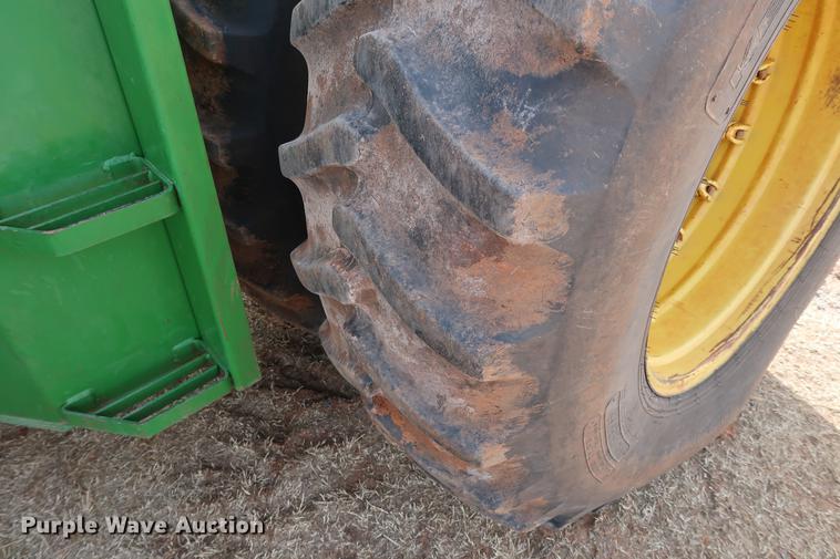 image for item DG3349 1987 John Deere 8650 4WD tractor