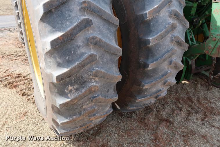 image for item DG3349 1987 John Deere 8650 4WD tractor