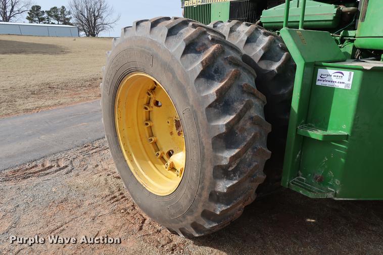 image for item DG3349 1987 John Deere 8650 4WD tractor