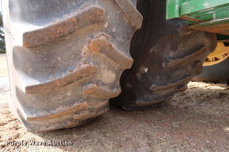 image for item DG3349 1987 John Deere 8650 4WD tractor