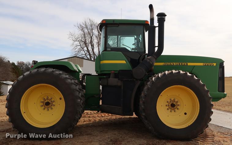 image for item DG3350 1998 John Deere 9200 4WD tractor