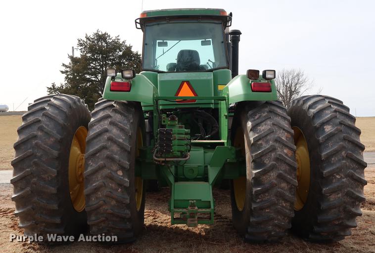 image for item DG3350 1998 John Deere 9200 4WD tractor