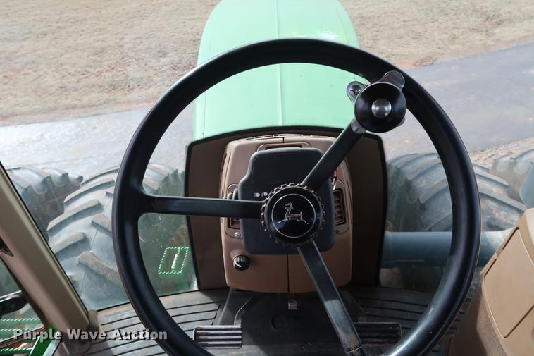 image for item DG3350 1998 John Deere 9200 4WD tractor