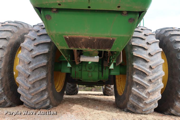 image for item DG3350 1998 John Deere 9200 4WD tractor