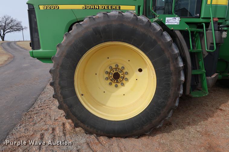 image for item DG3350 1998 John Deere 9200 4WD tractor