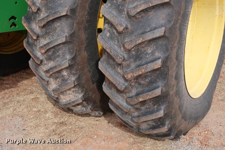 image for item DG3350 1998 John Deere 9200 4WD tractor