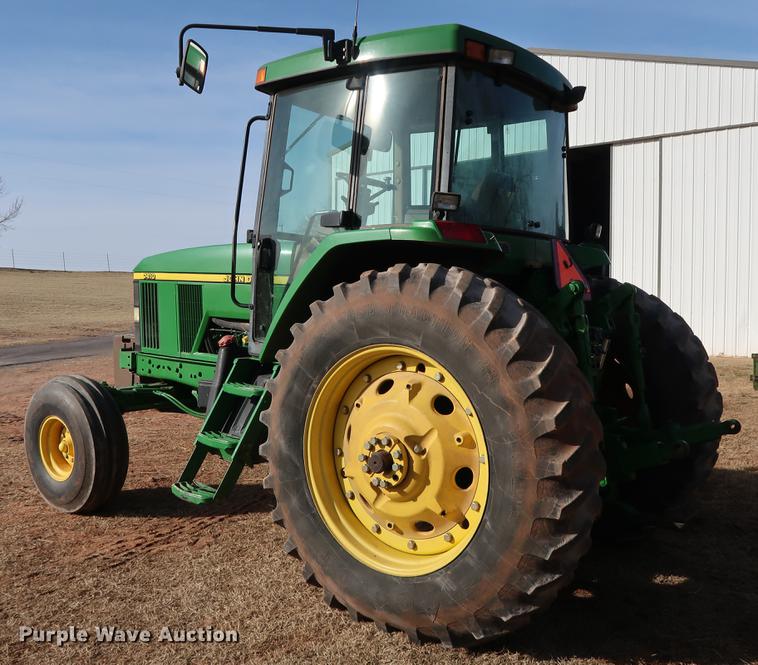 image for item DG3351 2002 John Deere 7410 tractor