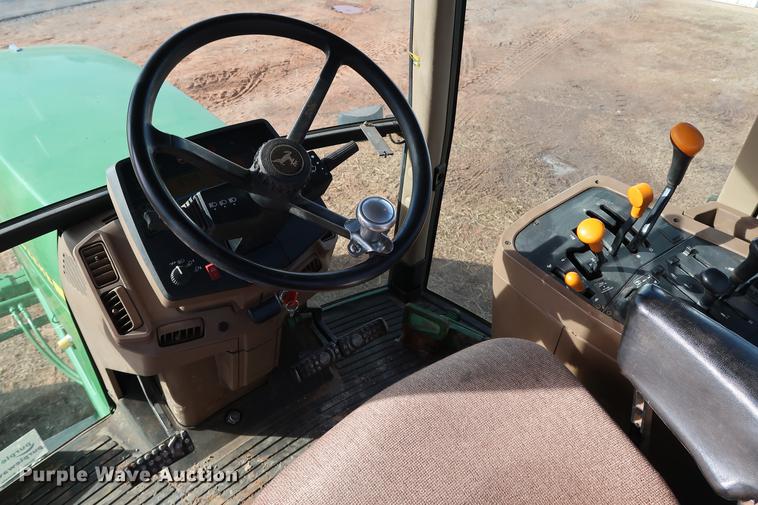 image for item DG3351 2002 John Deere 7410 tractor