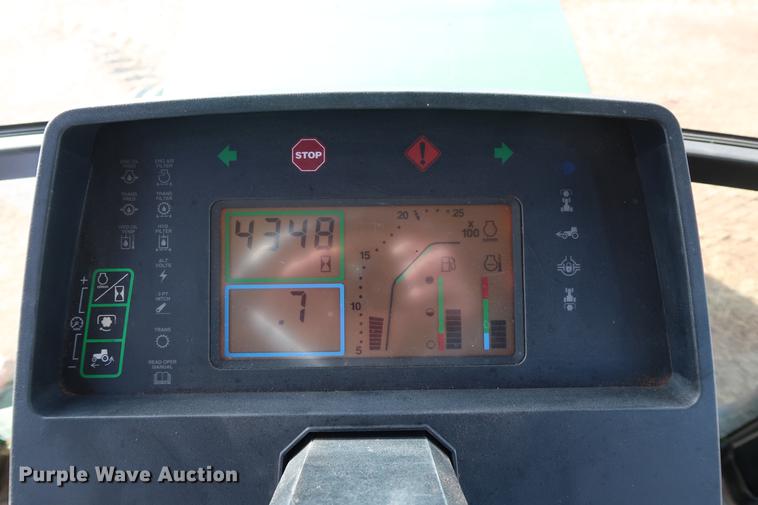 image for item DG3351 2002 John Deere 7410 tractor