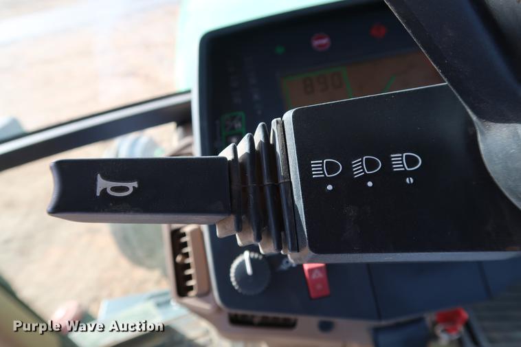 image for item DG3351 2002 John Deere 7410 tractor