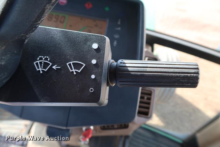 image for item DG3351 2002 John Deere 7410 tractor