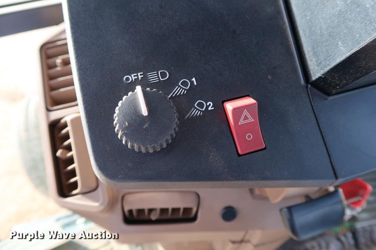 image for item DG3351 2002 John Deere 7410 tractor