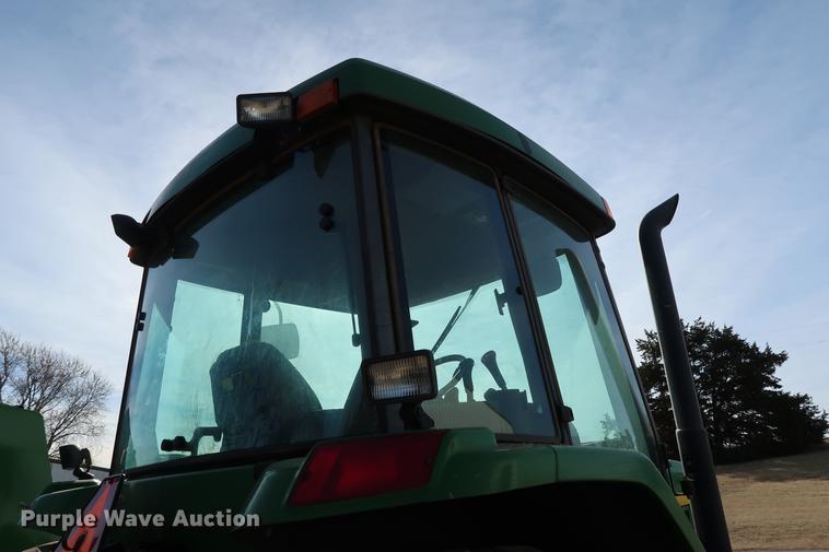 image for item DG3351 2002 John Deere 7410 tractor