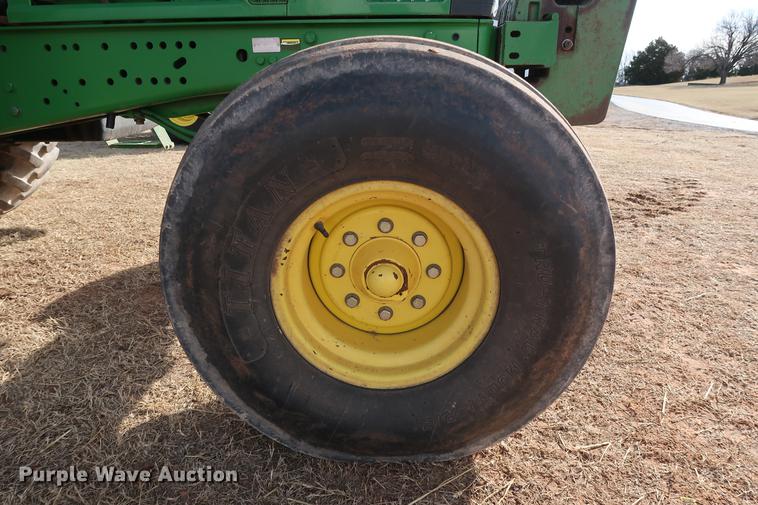 image for item DG3351 2002 John Deere 7410 tractor