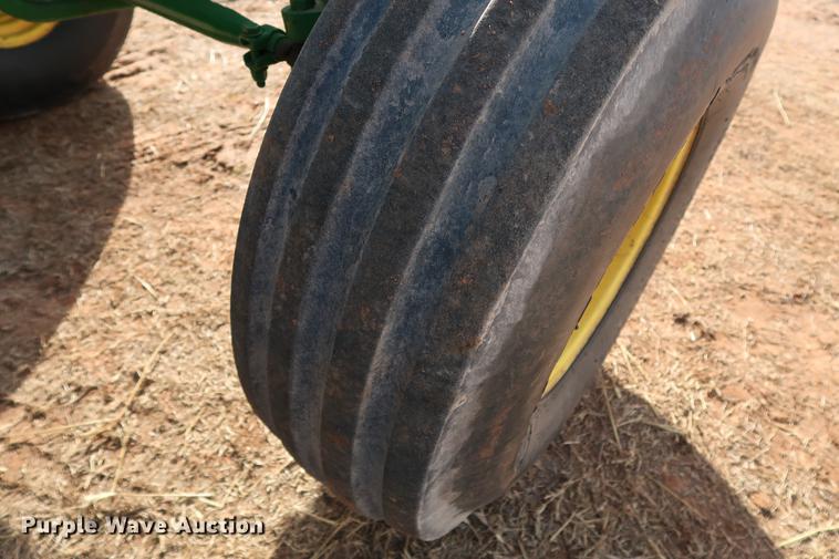 image for item DG3351 2002 John Deere 7410 tractor