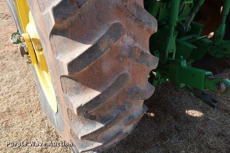image for item DG3351 2002 John Deere 7410 tractor