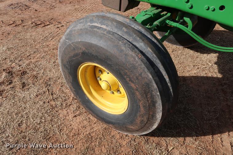 image for item DG3351 2002 John Deere 7410 tractor