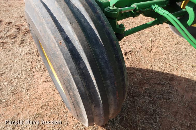 image for item DG3351 2002 John Deere 7410 tractor