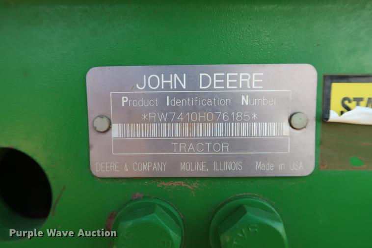 image for item DG3351 2002 John Deere 7410 tractor