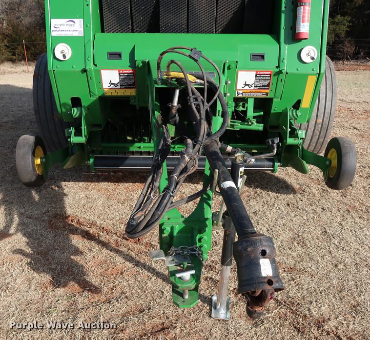 image for item DG3352 2014 John Deere 469 Mega Wide Plus round baler