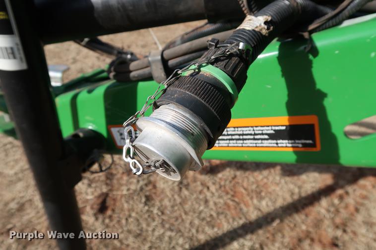 image for item DG3352 2014 John Deere 469 Mega Wide Plus round baler