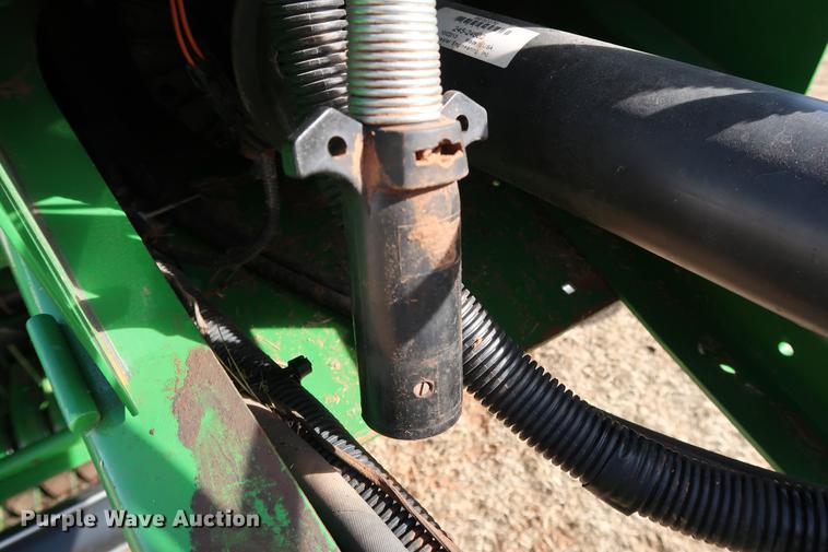 image for item DG3352 2014 John Deere 469 Mega Wide Plus round baler