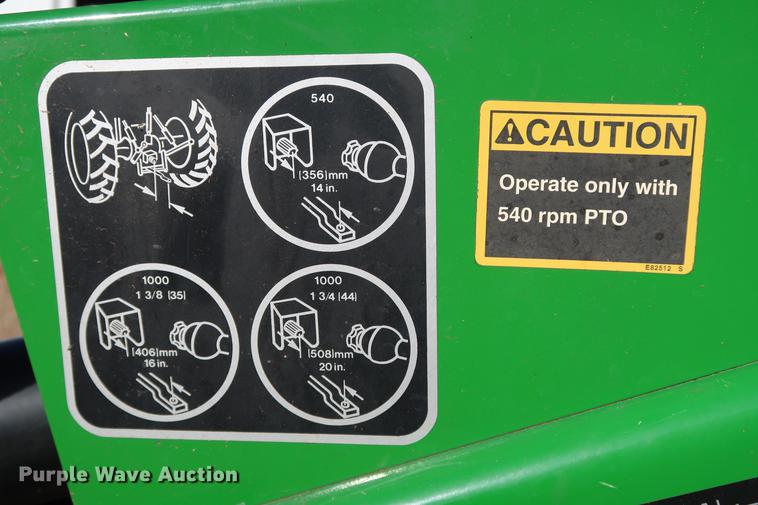 image for item DG3352 2014 John Deere 469 Mega Wide Plus round baler