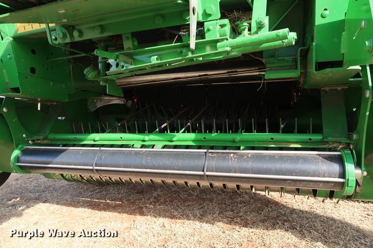 image for item DG3352 2014 John Deere 469 Mega Wide Plus round baler