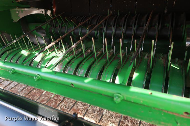 image for item DG3352 2014 John Deere 469 Mega Wide Plus round baler