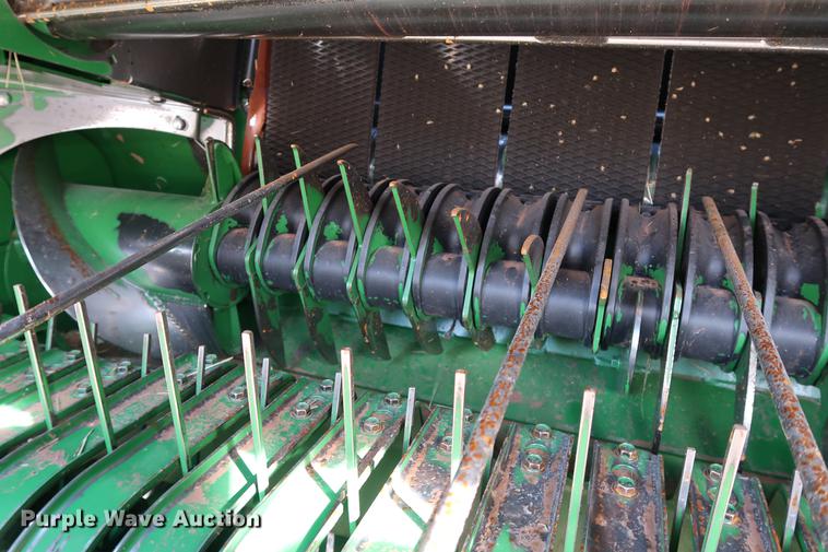 image for item DG3352 2014 John Deere 469 Mega Wide Plus round baler