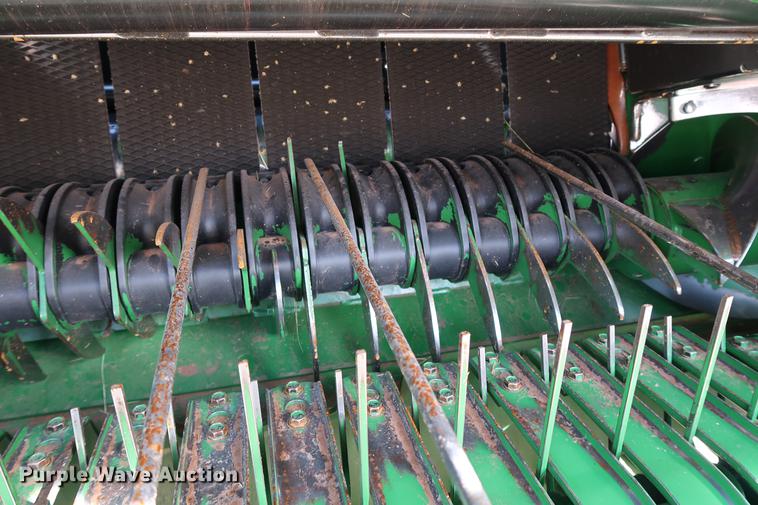 image for item DG3352 2014 John Deere 469 Mega Wide Plus round baler