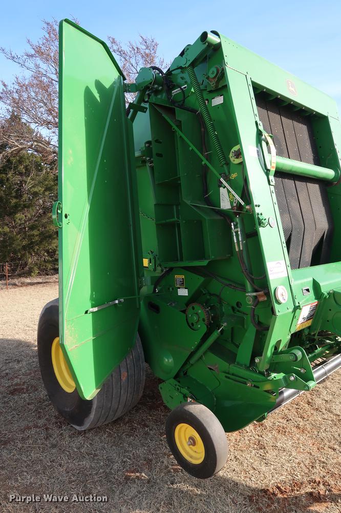 image for item DG3352 2014 John Deere 469 Mega Wide Plus round baler